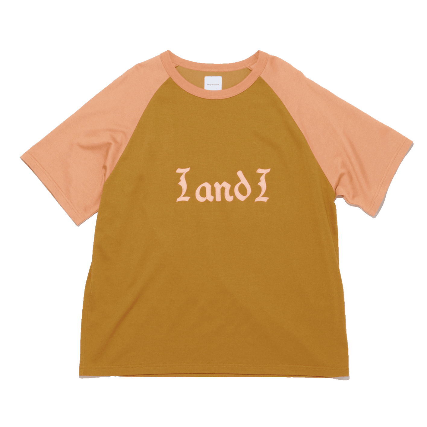 Tシャツ ¥15,400（サスクワァッチファブリックス | ドワグラフ.）