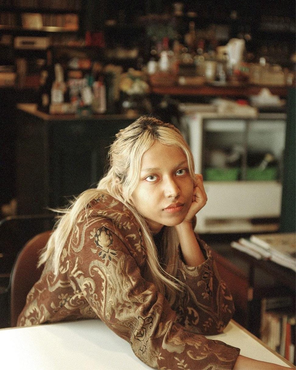 シャラ ラジマ「オフレコの物語」