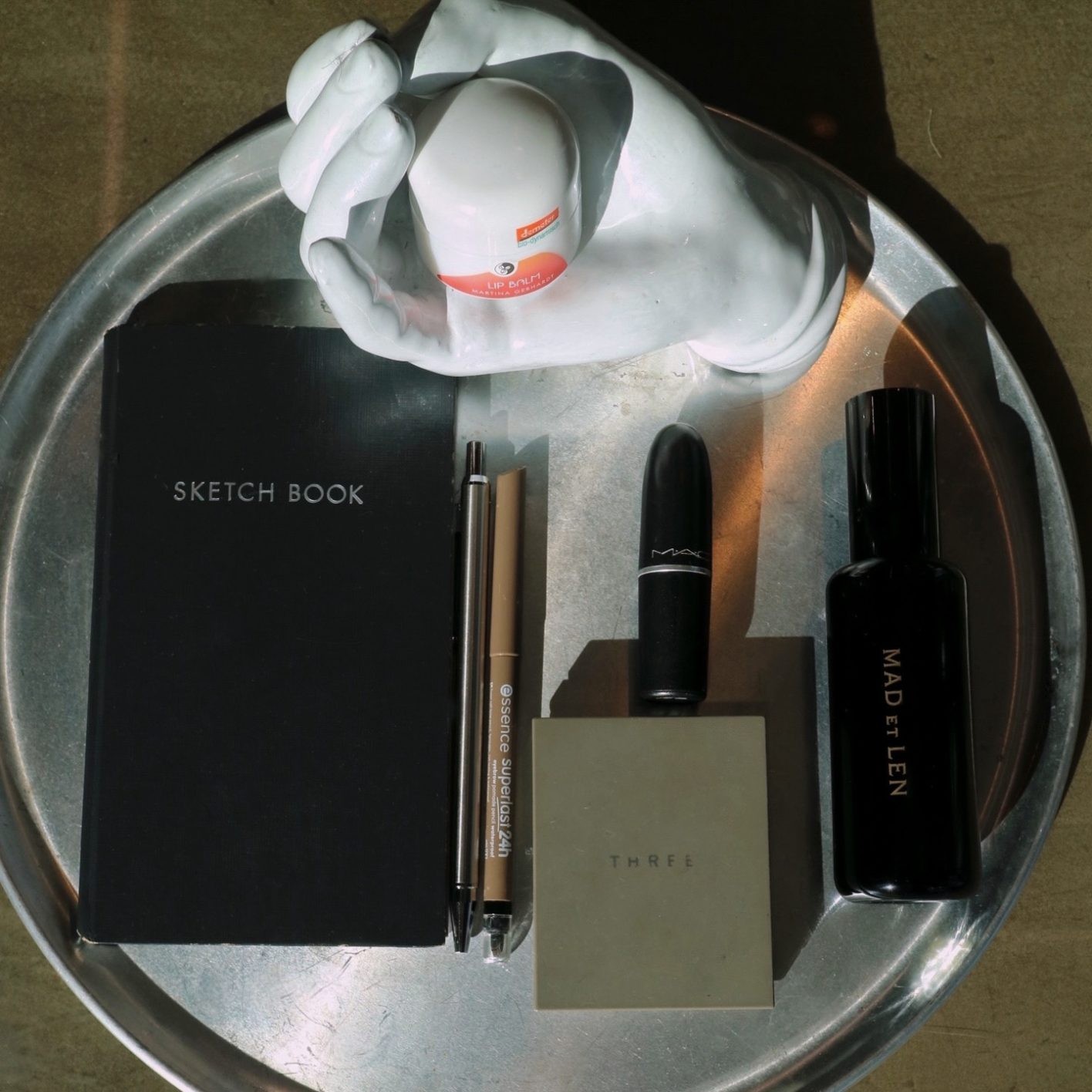 きれいな人のポーチの中身 vol.197