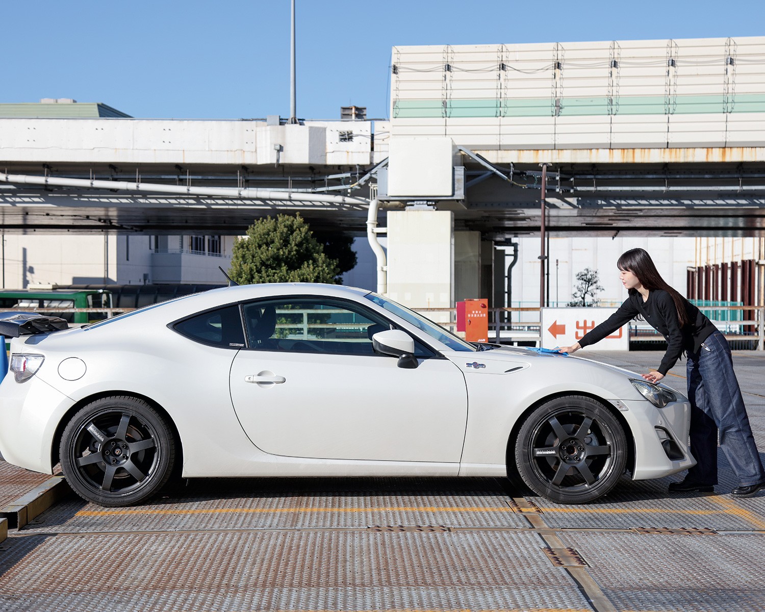 グラフィックデザイナー星野万智の愛車は？