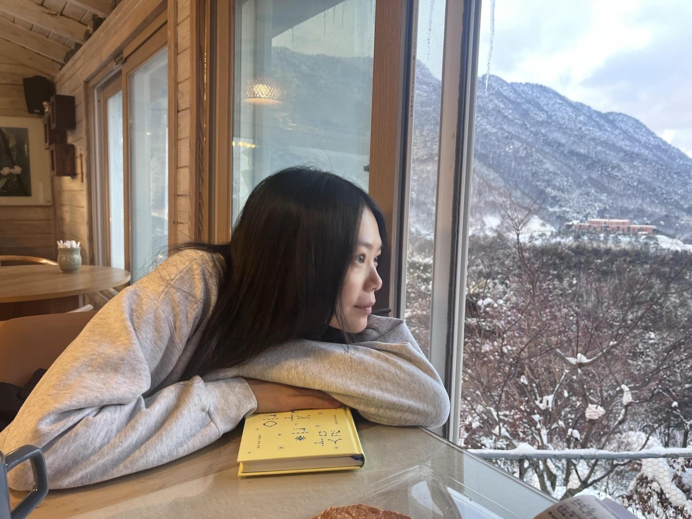 韓国旅を楽しむ山本奈衣瑠