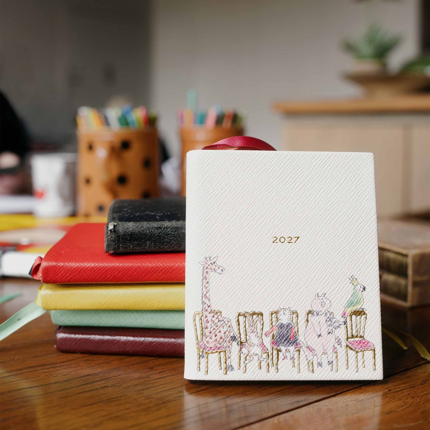 「Smythson x Grace Coddington 2027 Premier Fashion Diary」